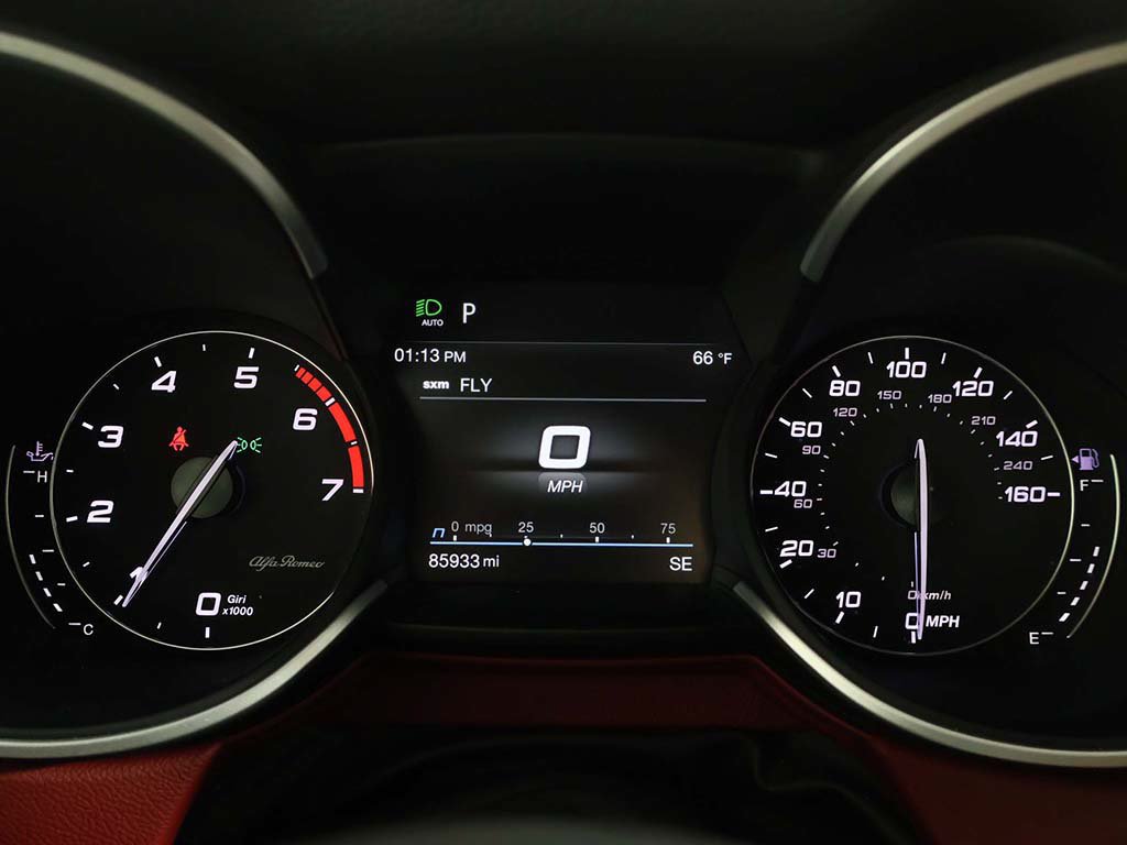 Used 2020 Alfa Romeo Stelvio Ti AWD/4WD image 33
