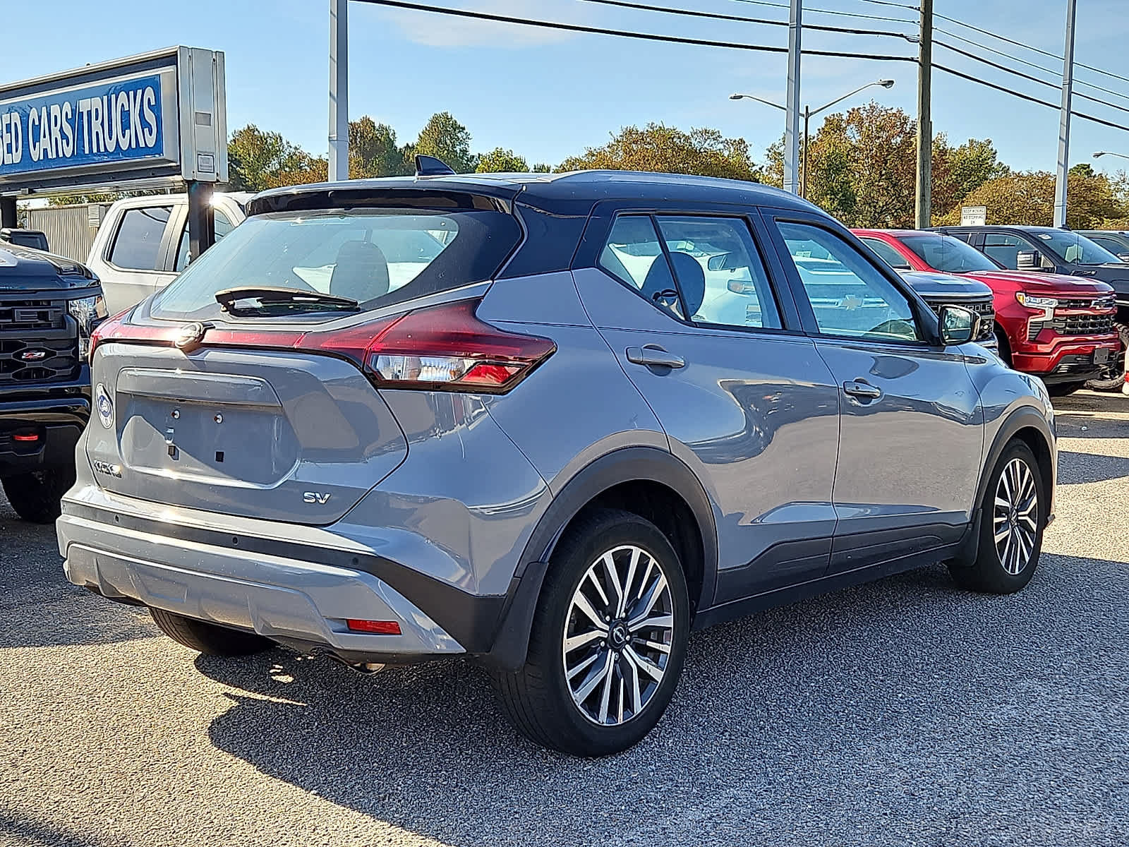 Used 2023 Nissan Kicks SV FWD image 3