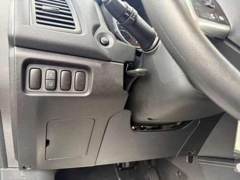 Used 2025 Mitsubishi Outlander Sport AWD image 26