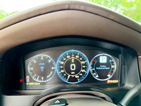 Used 2015 Cadillac Escalade ESV Luxury image 10