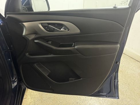 Used 2023 Chevrolet Traverse LT AWD/4WD image 63