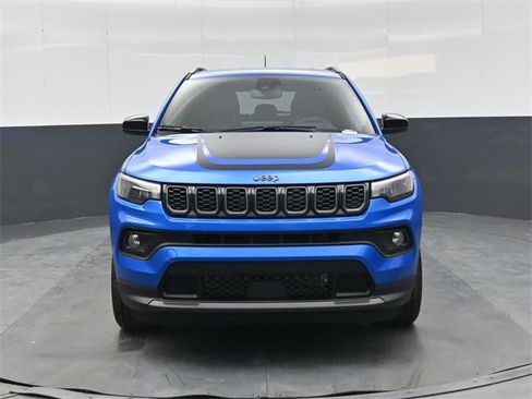 New 2026 Jeep Compass Latitude image 9