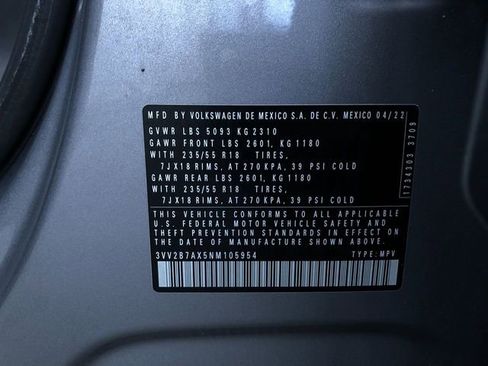 Used 2022 Volkswagen Tiguan SE image 34