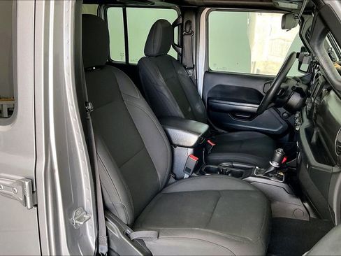 Used 2018 Jeep Wrangler Unlimited Sport image 11