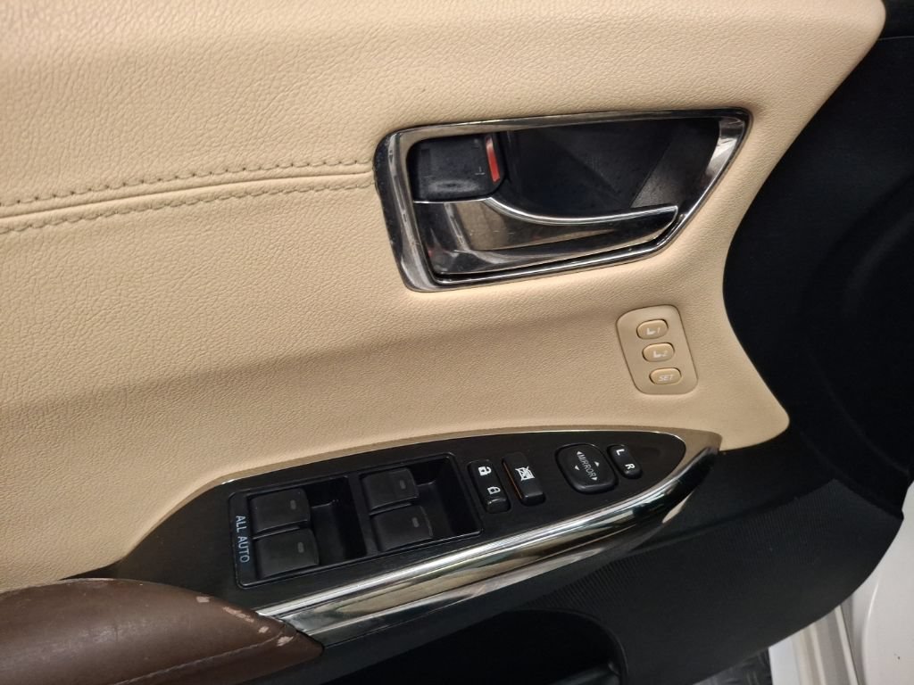 Used 2015 Toyota Avalon XLE Touring FWD image 15