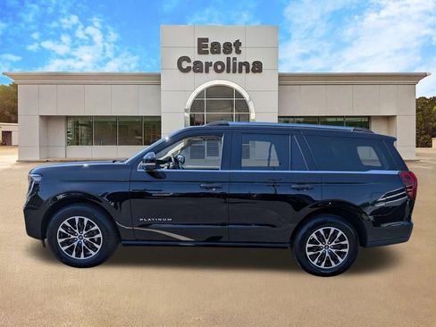Used 2025 Ford Expedition Platinum AWD/4WD image 6