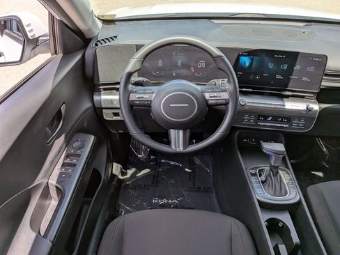 Used 2024 Hyundai Kona SEL FWD image 17