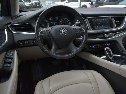 Used 2019 Buick Enclave Essence image 20