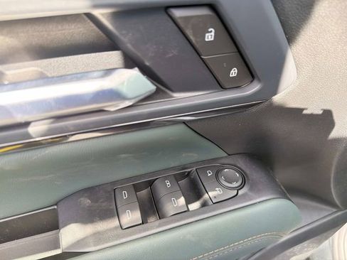 New 2026 GMC Terrain AT4 AWD/4WD image 17