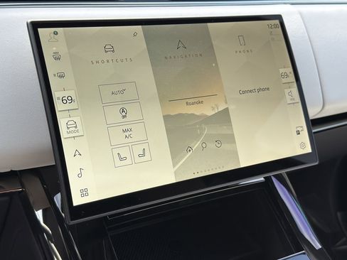 New 2025 Land Rover Range Rover Sport SE image 24