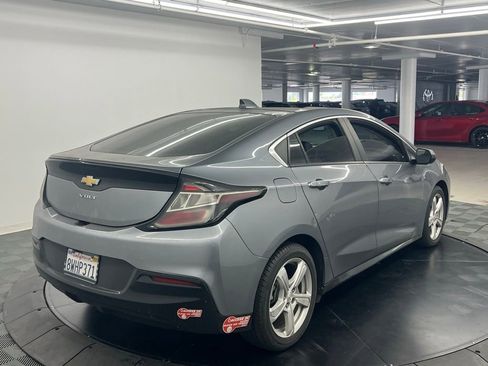 Used 2018 Chevrolet Volt LT w/ Comfort Package image 5