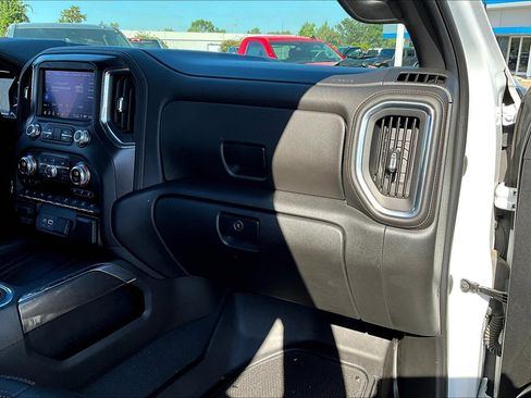 Used 2023 GMC Sierra 2500 AT4 w/ AT4 Premium Plus Package image 16