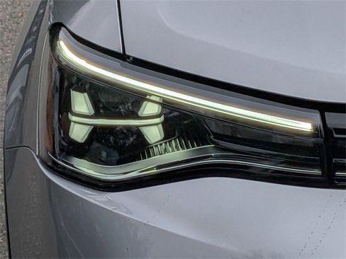 New 2026 Volkswagen Taos S image 9