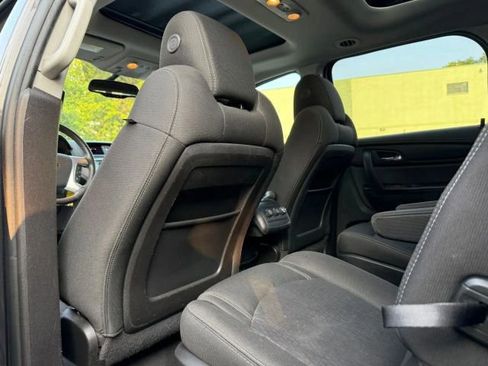 Used 2016 GMC Acadia SLE image 19