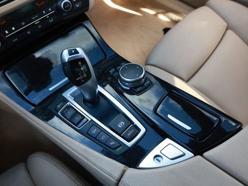 Used 2015 BMW 535i xDrive Sedan image 40