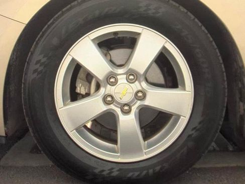 Used 2015 Chevrolet Cruze LT FWD image 5