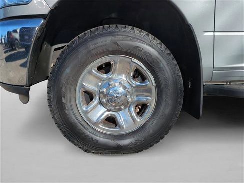 Used 2018 RAM 3500 Tradesman w/ Chrome Appearance Group image 24