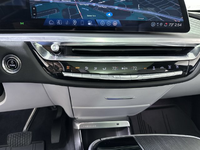 Used 2024 Cadillac Lyriq Luxury AWD/4WD image 17