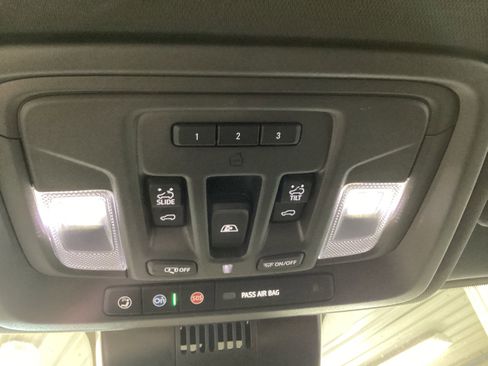 Used 2024 GMC Sierra 1500 AT4 w/ AT4 Premium Package AWD/4WD image 19