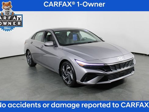 Certified 2025 Hyundai Elantra SEL image 5