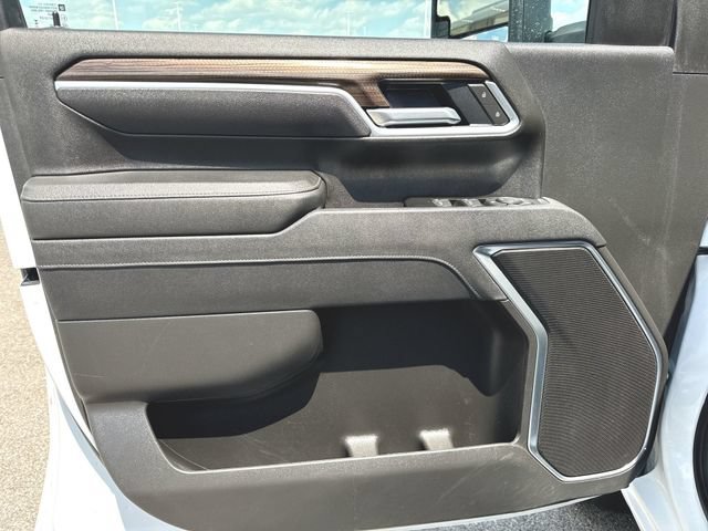 Used 2025 Chevrolet Silverado 2500 LT w/ Convenience Package AWD/4WD image 22