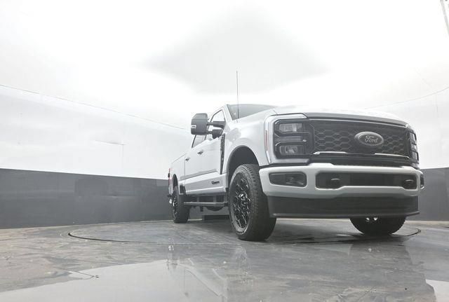 New 2026 Ford F250 Lariat w/ Black Appearance Package AWD/4WD image 33