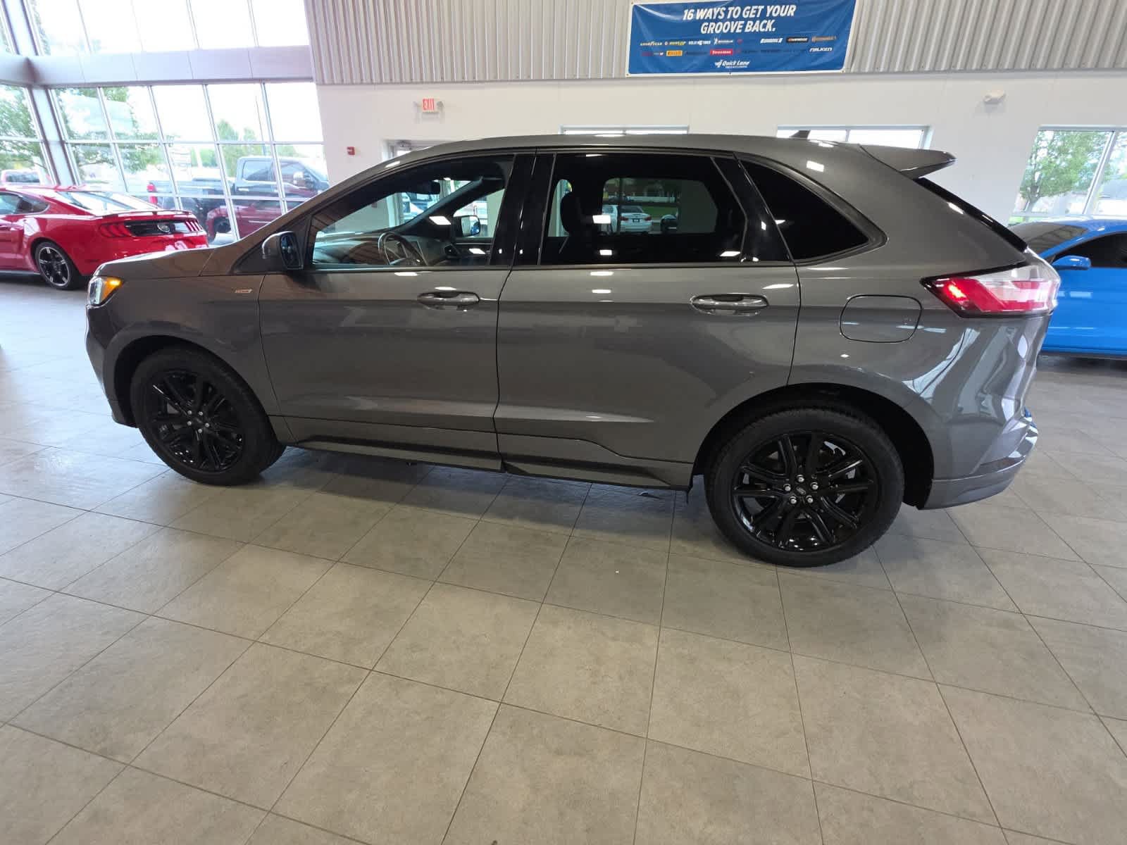 Used 2024 Ford Edge ST-Line AWD/4WD image 12