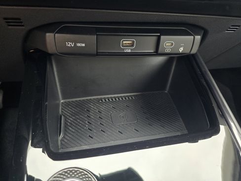 Used 2025 Kia Niro EX FWD image 20