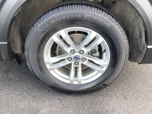 Used 2021 Ford Explorer XLT w/ Class III Trailer Tow Package image 8