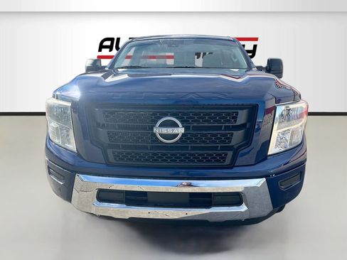 Used 2024 Nissan Titan SV w/ SV Convenience Package AWD/4WD image 2