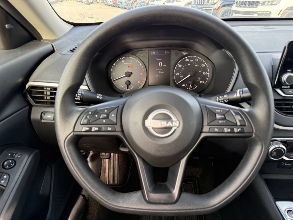 Used 2024 Nissan Altima 2.5 S FWD image 14