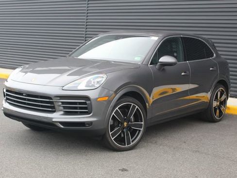 Certified 2023 Porsche Cayenne image 1