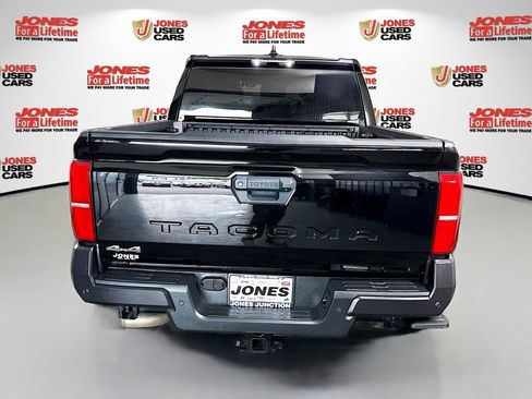 Certified 2024 Toyota Tacoma SR w/ SR Upgrade Package AWD/4WD image 14