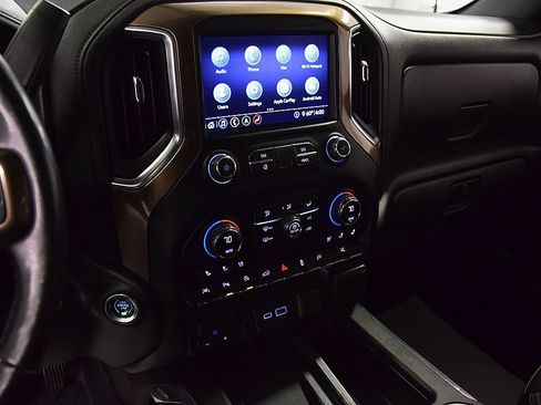 Used 2020 Chevrolet Silverado 1500 High Country w/ Technology Package AWD/4WD image 24