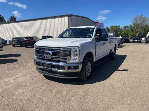 Used 2024 Ford F250 XLT AWD/4WD image 5