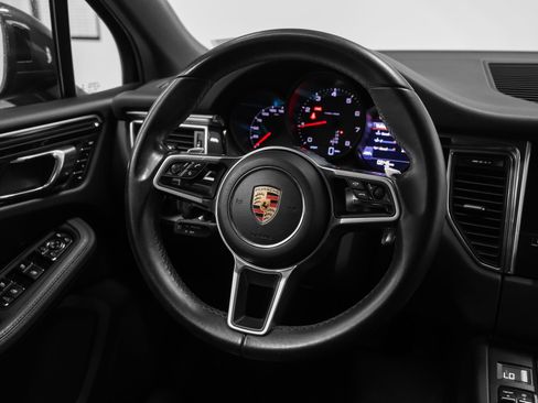 Certified 2017 Porsche Macan AWD/4WD image 26