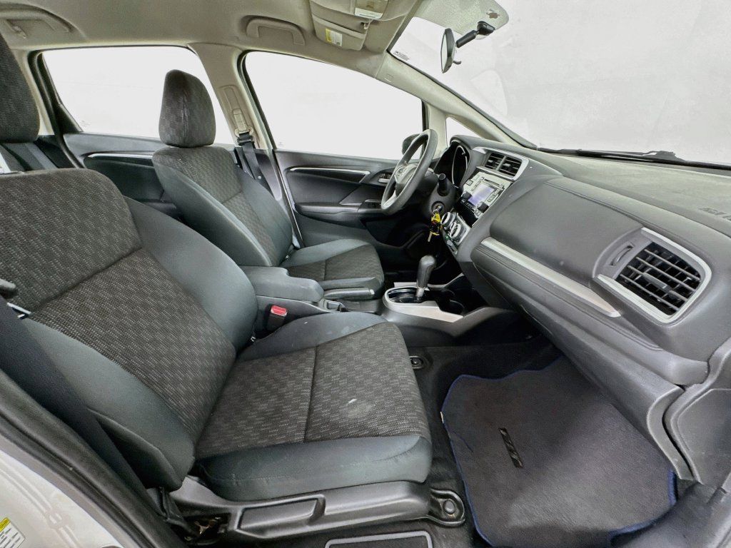 Used 2015 Honda Fit LX image 29