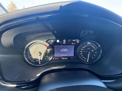 Used 2024 Cadillac XT6 Sport w/ Technology Package AWD/4WD image 18