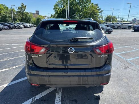 Used 2018 Nissan Rogue Sport SV AWD/4WD image 8