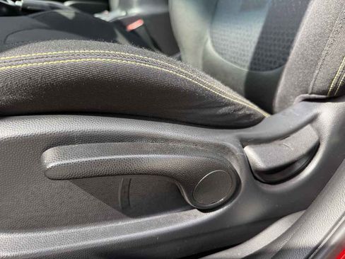 Used 2015 Kia Soul + image 11