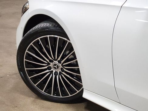 Used 2024 Mercedes-Benz CLE 300 4MATIC Coupe image 23