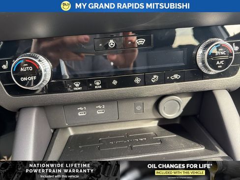 New 2026 Mitsubishi Outlander AWD image 20