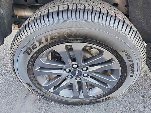 Used 2020 GMC Canyon SLE w/ Elevation Edition image 11