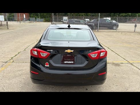 Used 2019 Chevrolet Cruze LT w/ LT True North Edition FWD image 27