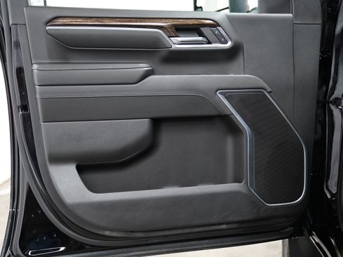 Used 2024 GMC Sierra 2500 SLE image 16