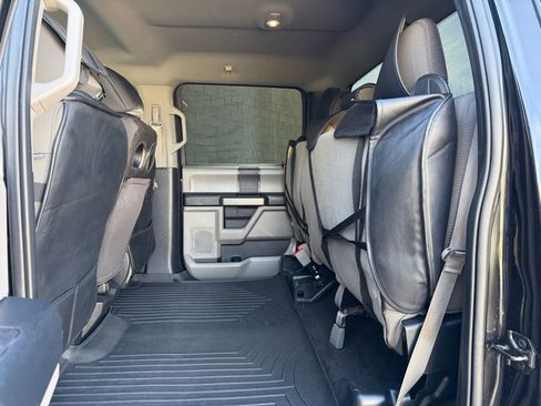 Used 2020 Ford F150 XLT image 11