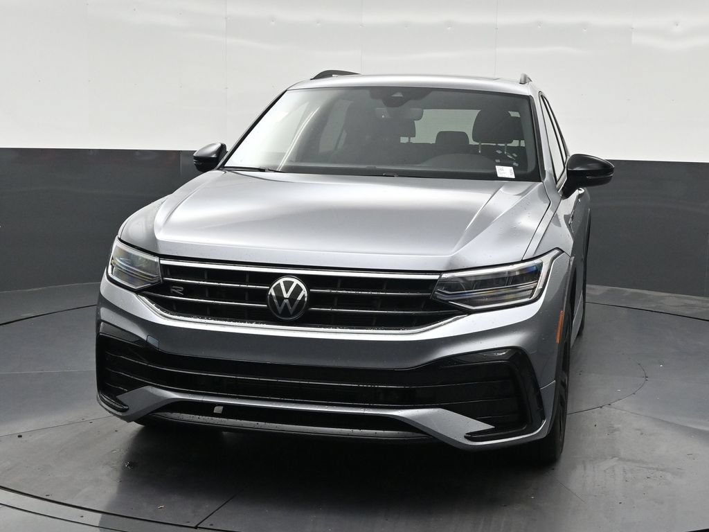 Used 2023 Volkswagen Tiguan SE R-Line FWD image 8
