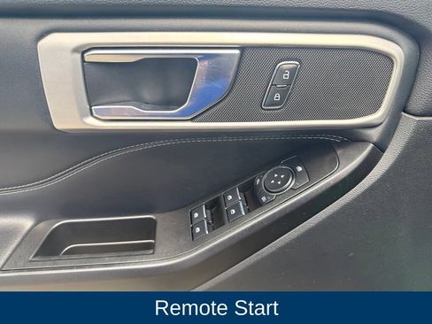 Used 2020 Ford Explorer XLT w/ Equipment Group 202A RWD image 12