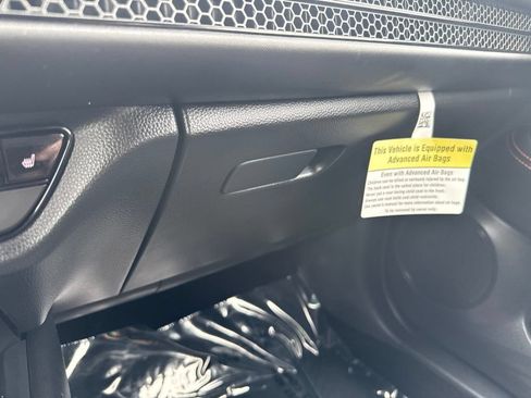 Used 2025 Honda HR-V Sport image 27