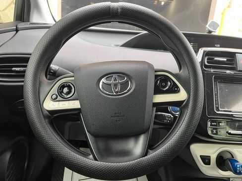 Used 2016 Toyota Prius Two image 23